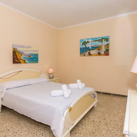Homeholidaysrentals - Maresme Ii Apartamento Canet De Mar